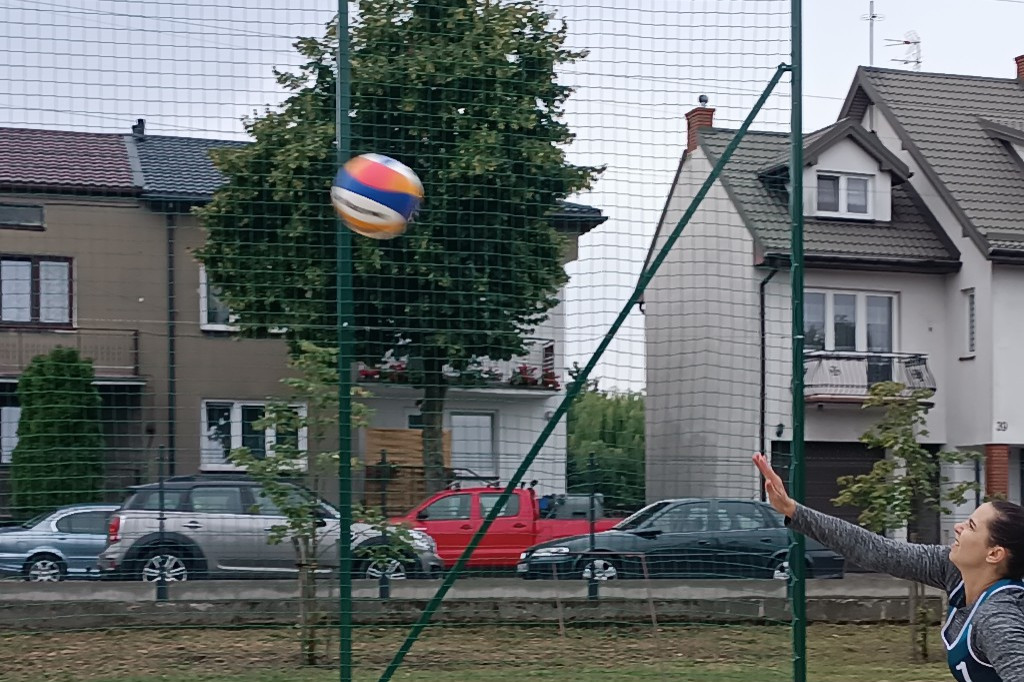 I Powiatowe Mistrzostwa Łowicza w piłkę plażową