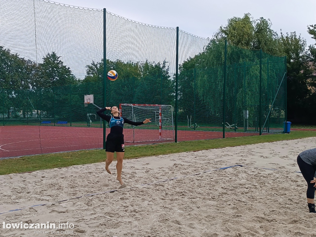 I Powiatowe Mistrzostwa Łowicza w piłkę plażową