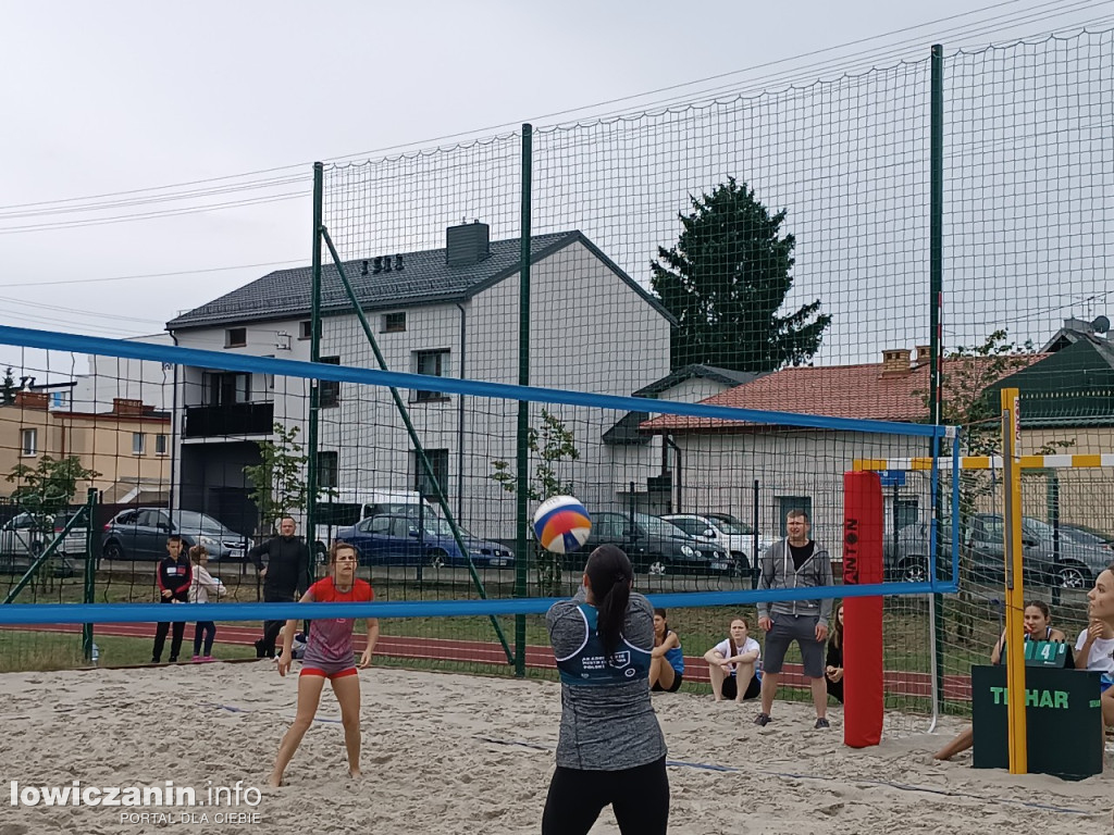 I Powiatowe Mistrzostwa Łowicza w piłkę plażową