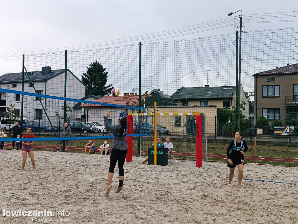 I Powiatowe Mistrzostwa Łowicza w piłkę plażową