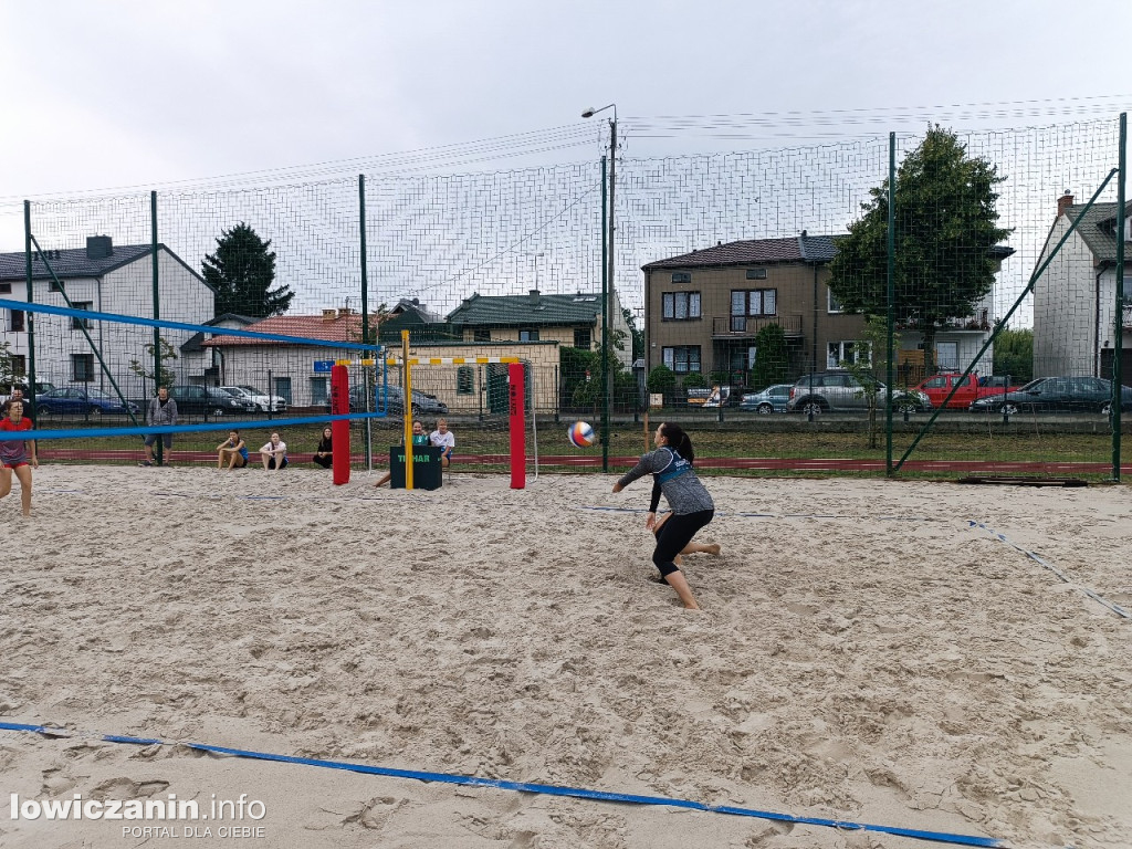 I Powiatowe Mistrzostwa Łowicza w piłkę plażową