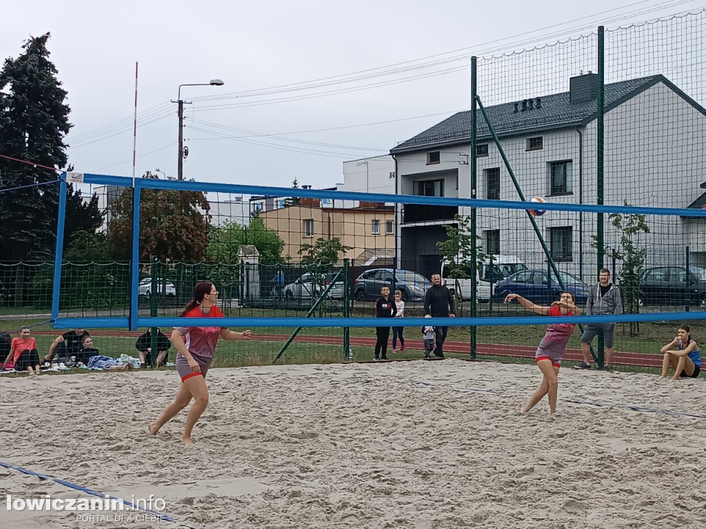 I Powiatowe Mistrzostwa Łowicza w piłkę plażową