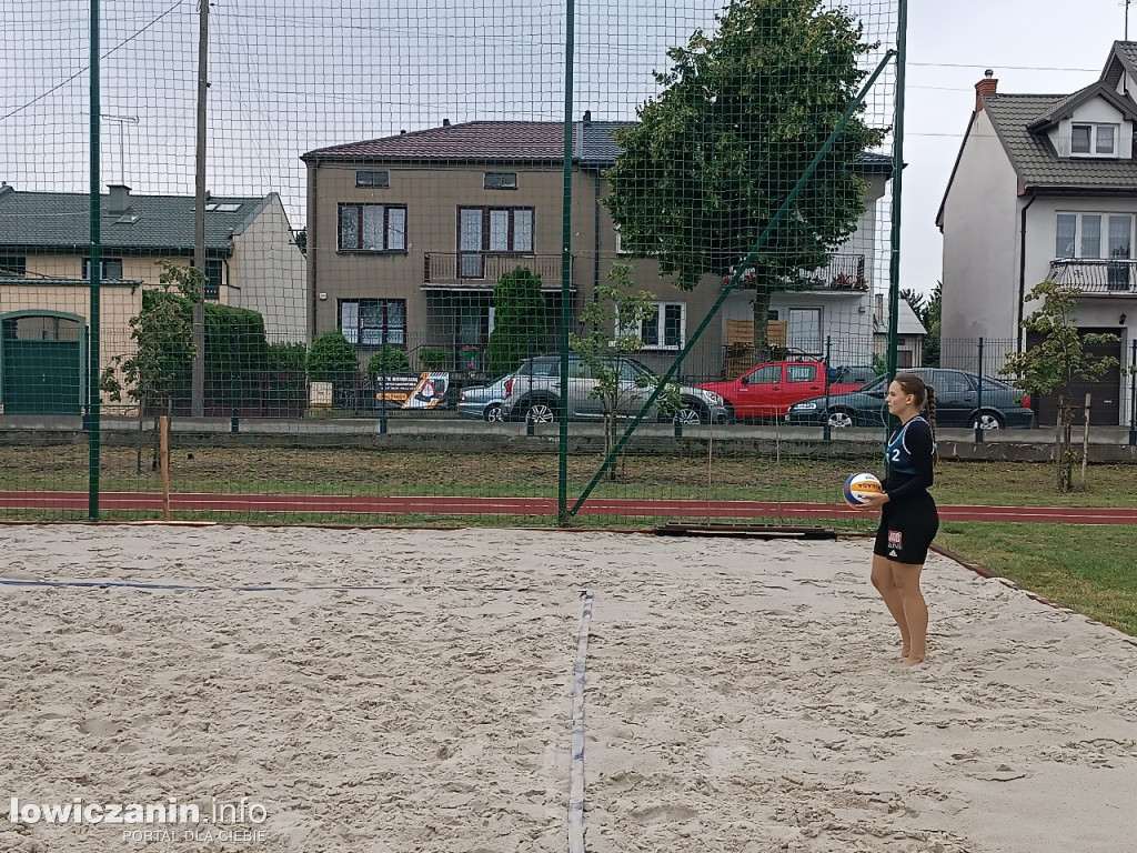 I Powiatowe Mistrzostwa Łowicza w piłkę plażową