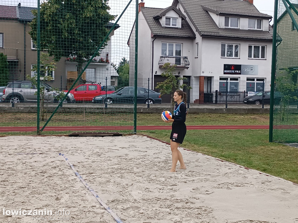 I Powiatowe Mistrzostwa Łowicza w piłkę plażową