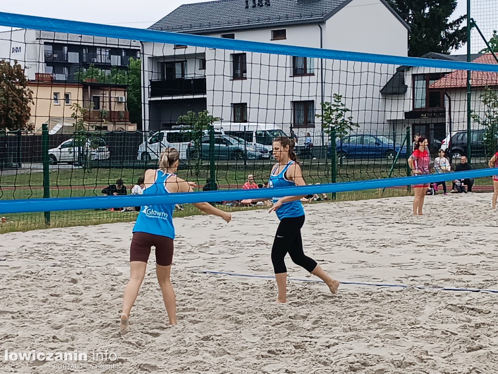 I Powiatowe Mistrzostwa Łowicza w piłkę plażową