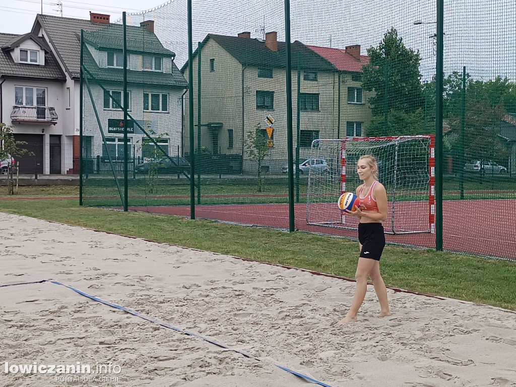 I Powiatowe Mistrzostwa Łowicza w piłkę plażową