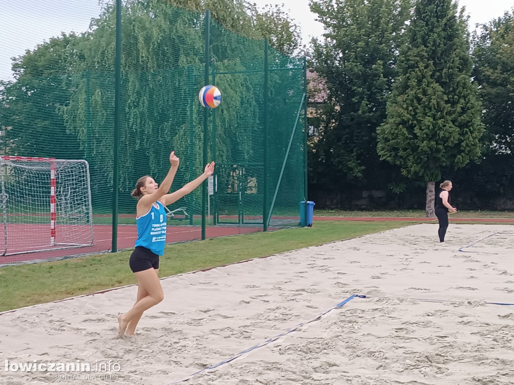 I Powiatowe Mistrzostwa Łowicza w piłkę plażową