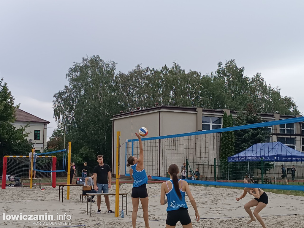 I Powiatowe Mistrzostwa Łowicza w piłkę plażową