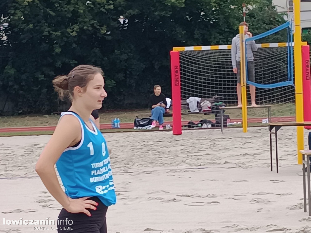 I Powiatowe Mistrzostwa Łowicza w piłkę plażową