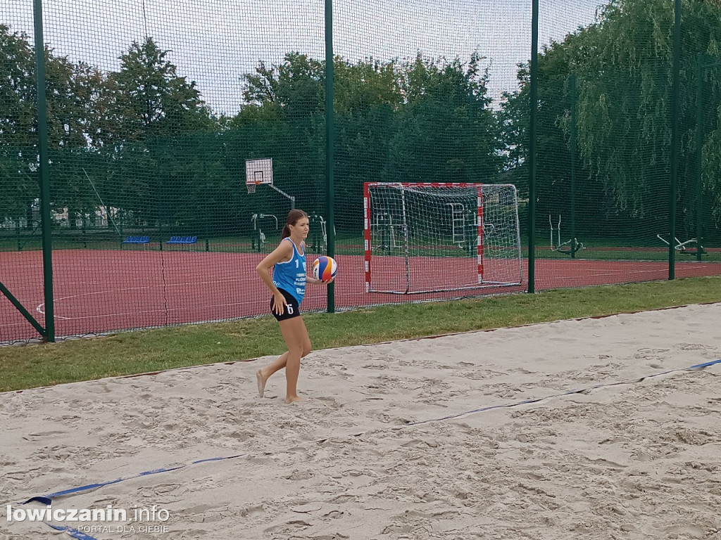 I Powiatowe Mistrzostwa Łowicza w piłkę plażową