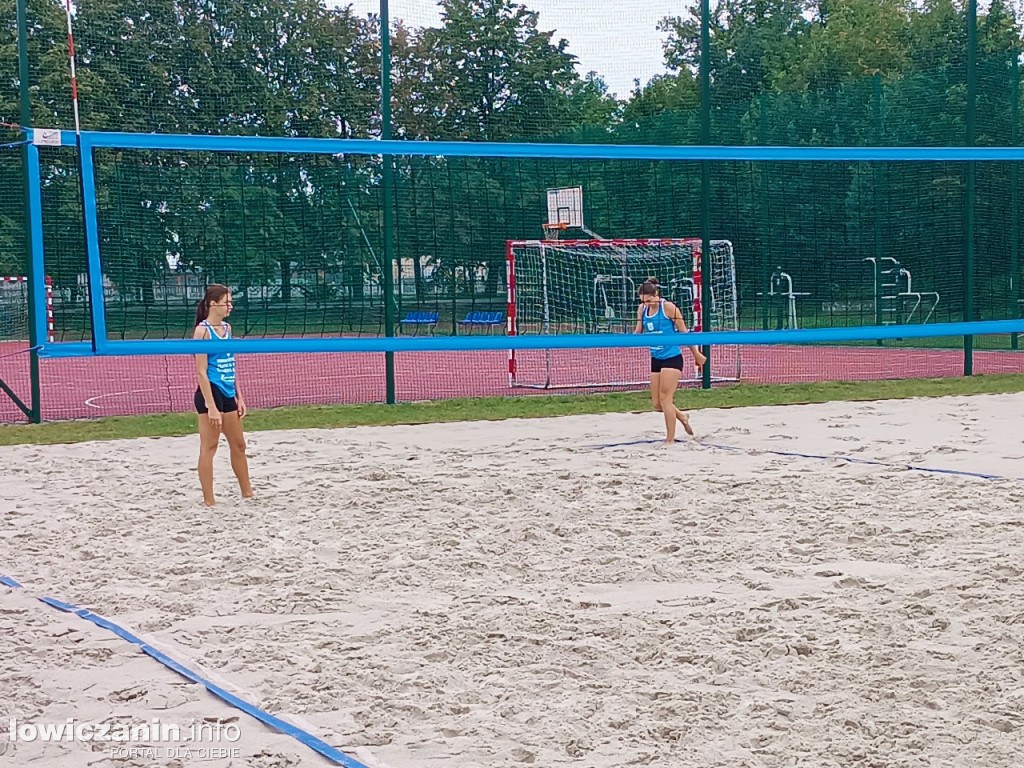 I Powiatowe Mistrzostwa Łowicza w piłkę plażową
