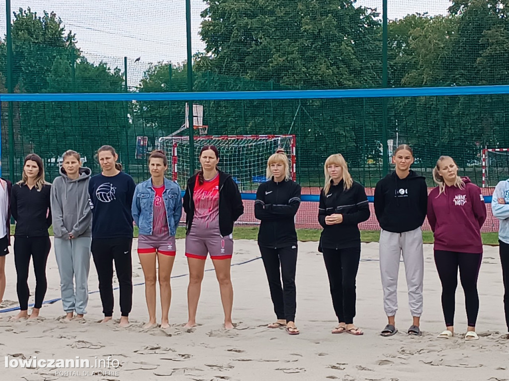I Powiatowe Mistrzostwa Łowicza w piłkę plażową