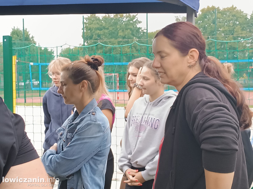 I Powiatowe Mistrzostwa Łowicza w piłkę plażową