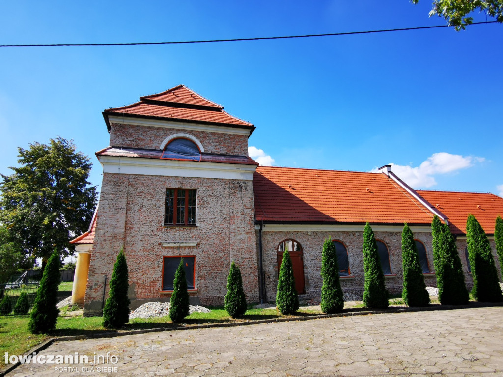 Remont zabytkowego spichlerza przy ZSP nr 2 na Blichu w Łowiczu
