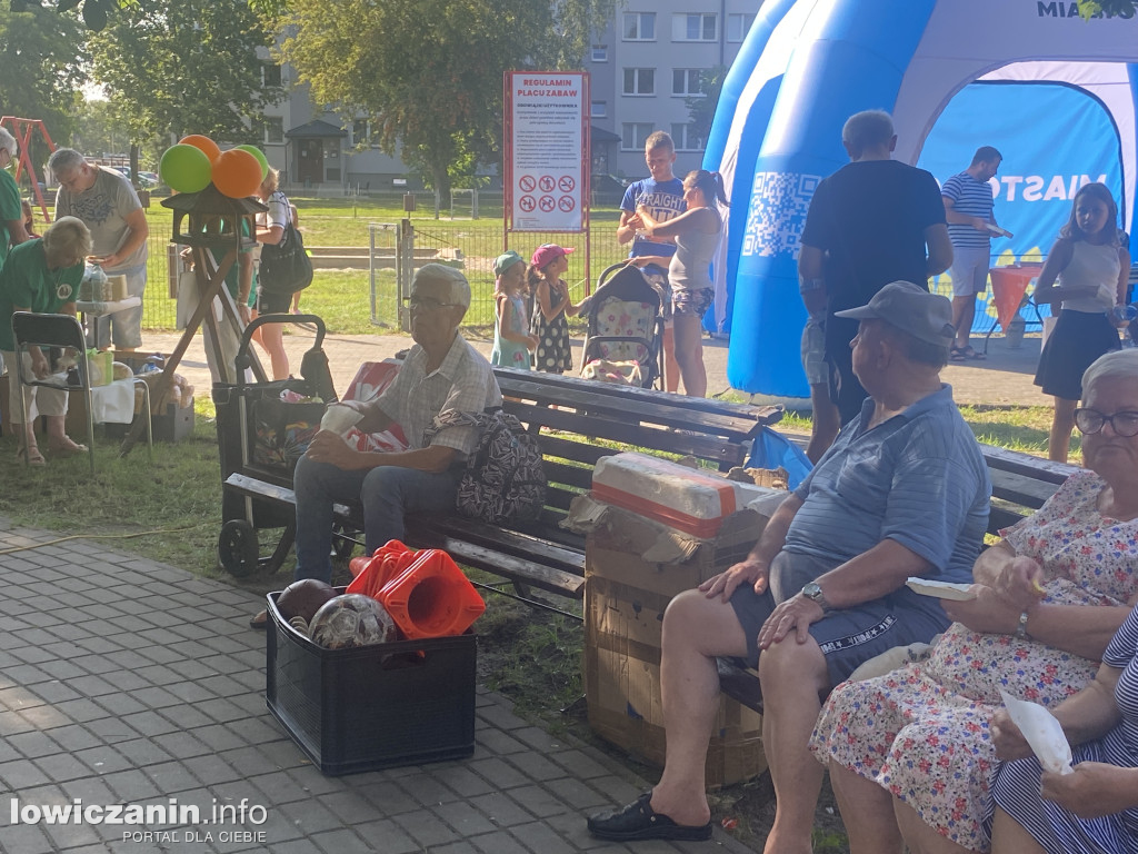 Piknik rodzinny na Os. Starzyńskiego w Łowiczu