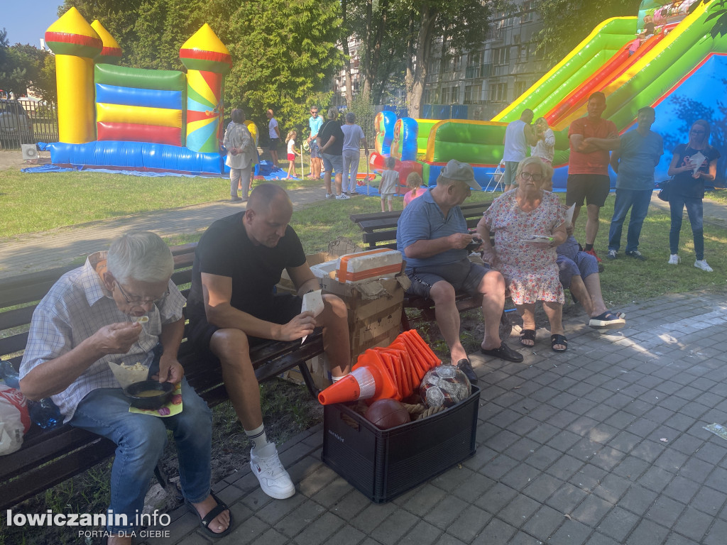 Piknik rodzinny na Os. Starzyńskiego w Łowiczu