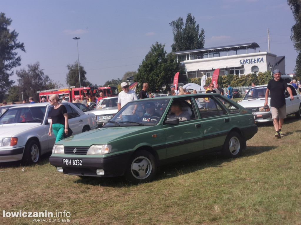 III Zlot Dawnej Motoryzacji na łowickich Błoniach