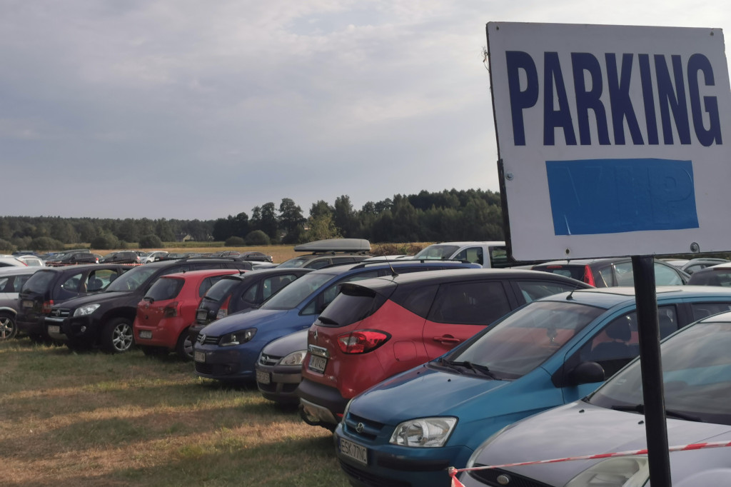 Barwne stoiska Kół Gospodyń Wiejskich na Święcie Gminy Głowno