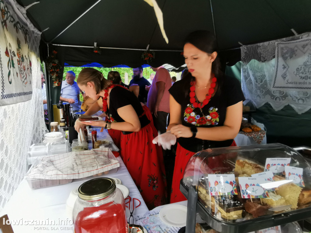 Barwne stoiska Kół Gospodyń Wiejskich na Święcie Gminy Głowno