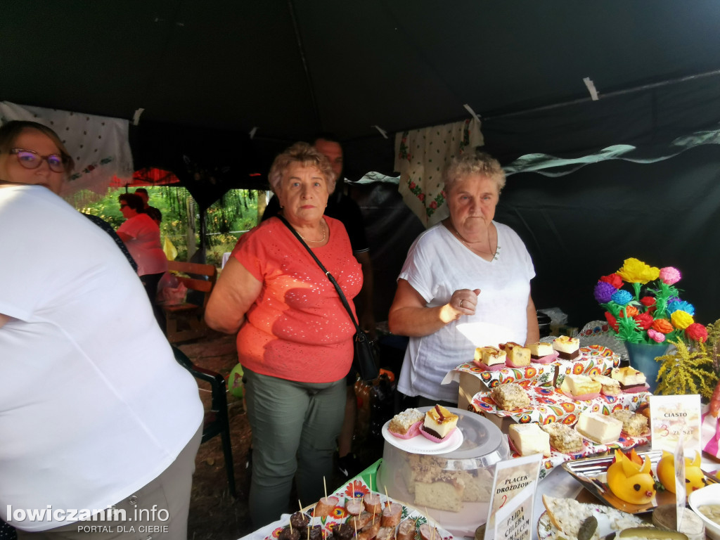 Barwne stoiska Kół Gospodyń Wiejskich na Święcie Gminy Głowno