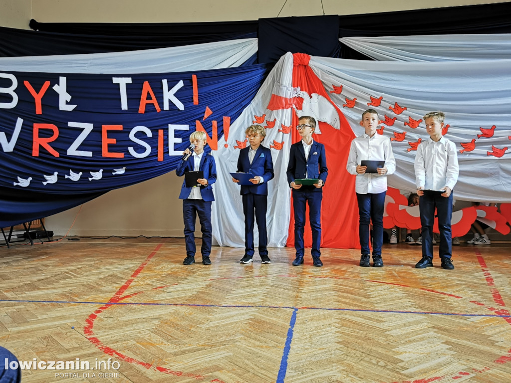 Rozpoczęcie roku szkolnego w SP 1 w Łowiczu.