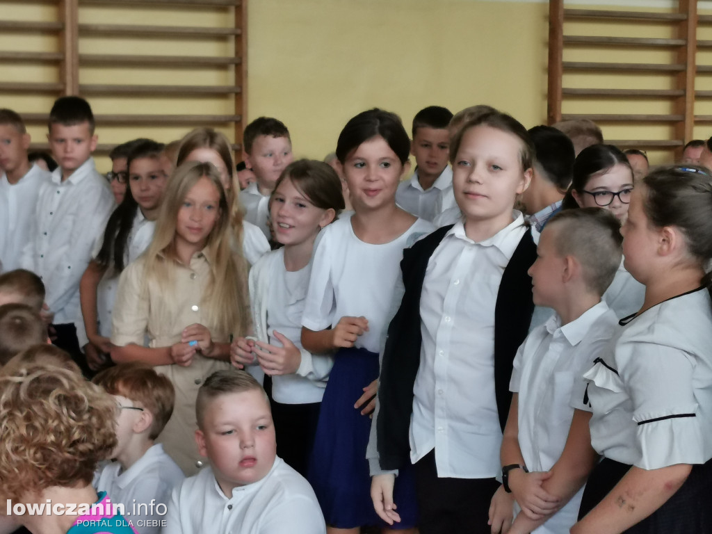 Rozpoczęcie roku szkolnego w SP 3 w Łowiczu