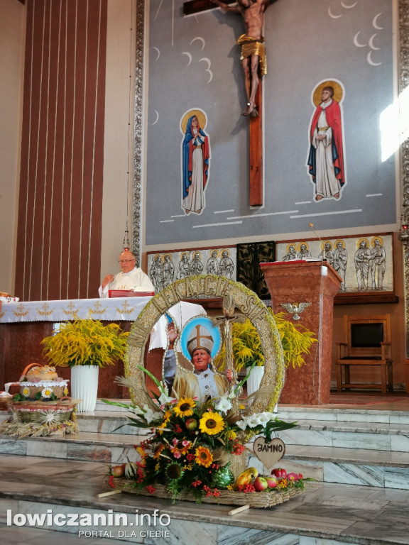 Dożynki w parafii pw. Chrystusa Dobrego Pasterza w Łowiczu.