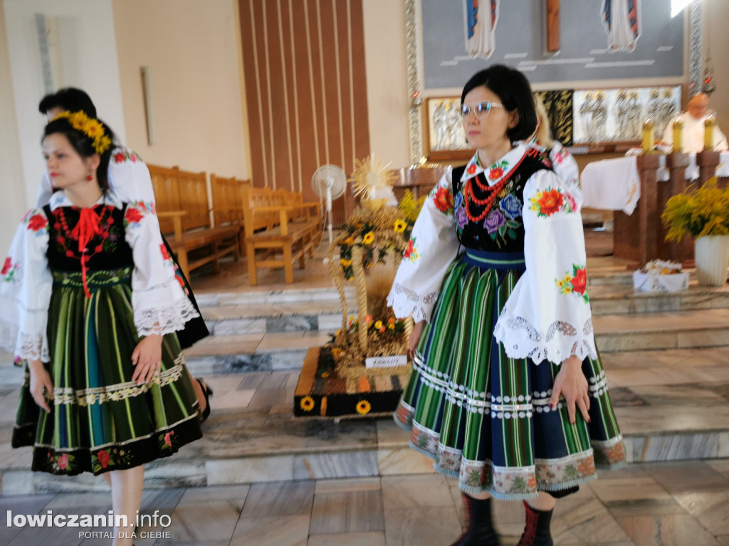 Dożynki w parafii pw. Chrystusa Dobrego Pasterza w Łowiczu.