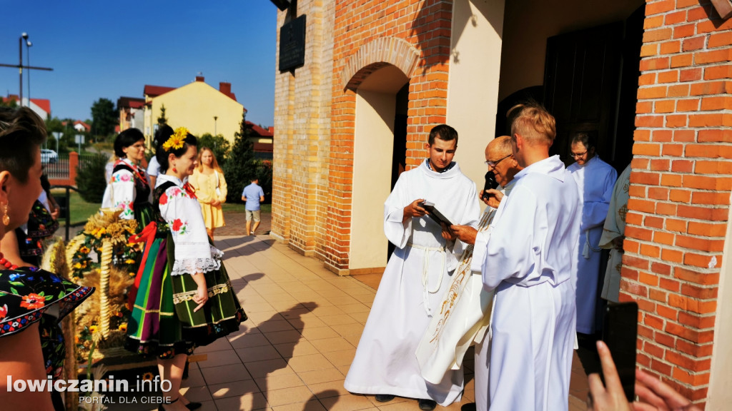 Dożynki w parafii pw. Chrystusa Dobrego Pasterza w Łowiczu.