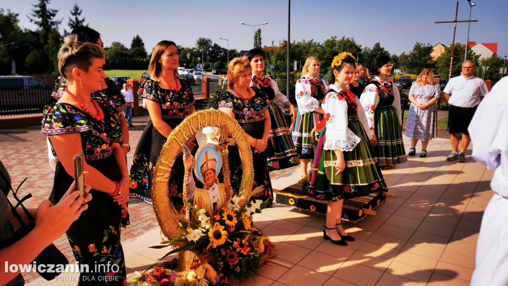 Dożynki w parafii pw. Chrystusa Dobrego Pasterza w Łowiczu.