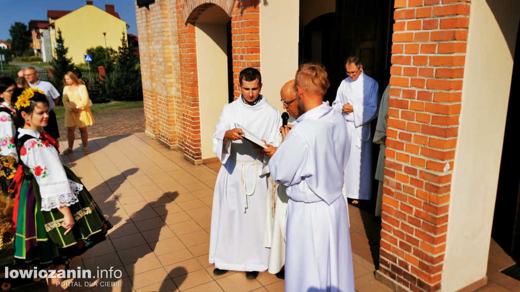 Dożynki w parafii pw. Chrystusa Dobrego Pasterza w Łowiczu.