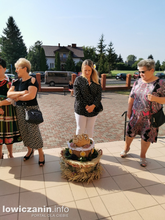 Dożynki w parafii pw. Chrystusa Dobrego Pasterza w Łowiczu.