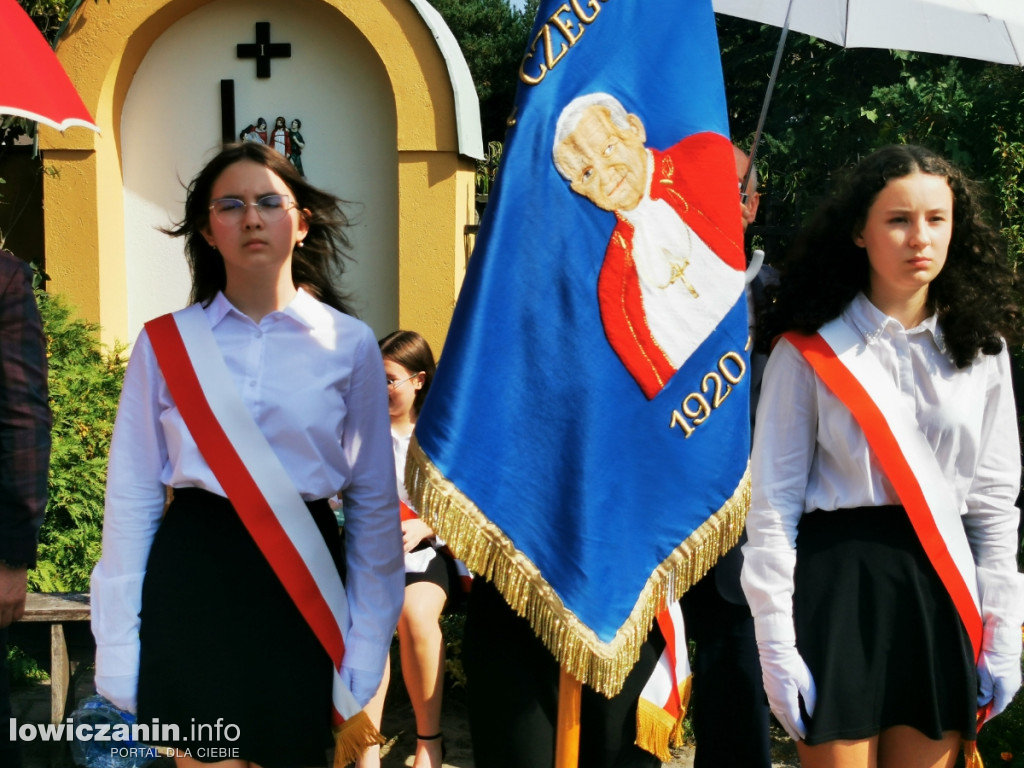 Uroczysta msza święta przy Sanktuarium w Domaniewicach.