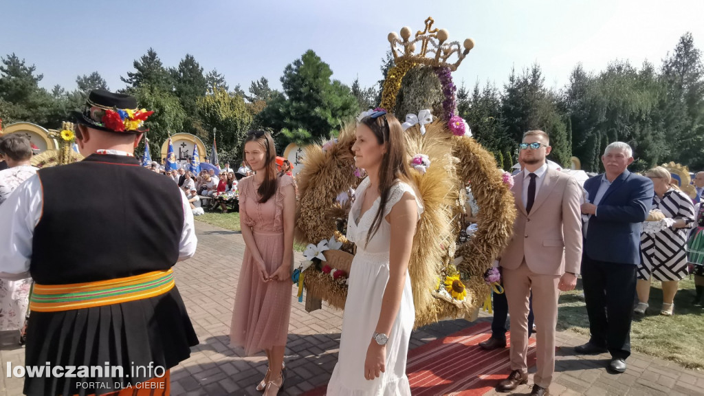 Uroczysta msza święta przy Sanktuarium w Domaniewicach.