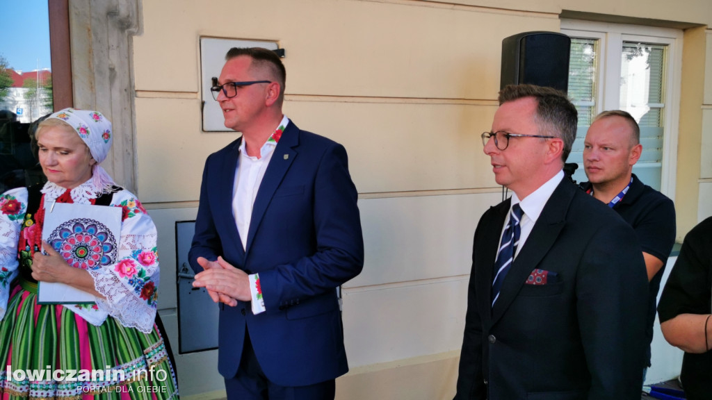 Uroczyste odsłonięcie Gwiozd Łowickich