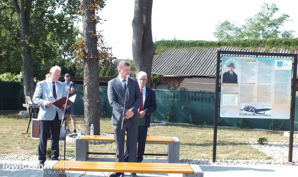 Bełchów. Spotkanie z okazji 125. rocznicy urodzin J. Dąbrowskiego