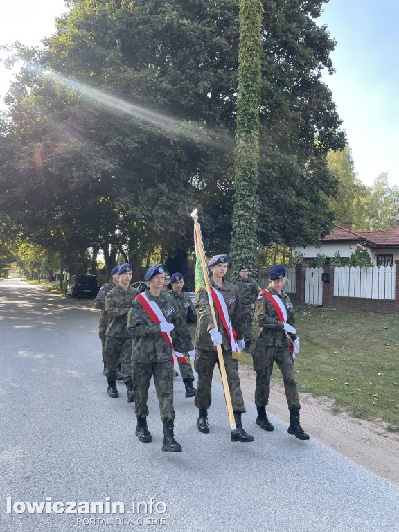 Dobieszków upamiętnił powstańców pomnikiem