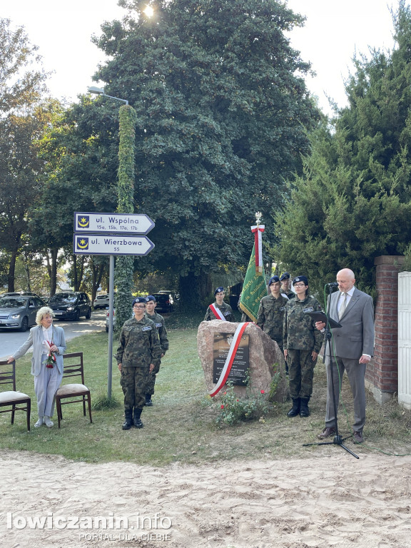 Dobieszków upamiętnił powstańców pomnikiem
