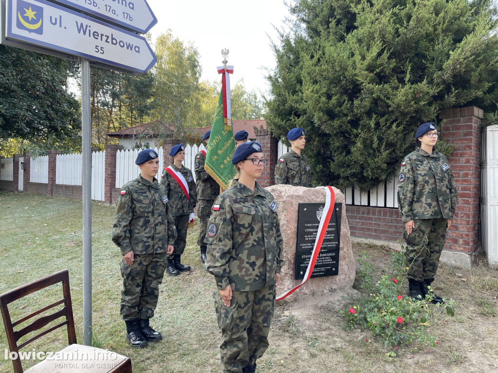 Dobieszków upamiętnił powstańców pomnikiem