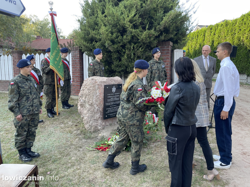 Dobieszków upamiętnił powstańców pomnikiem