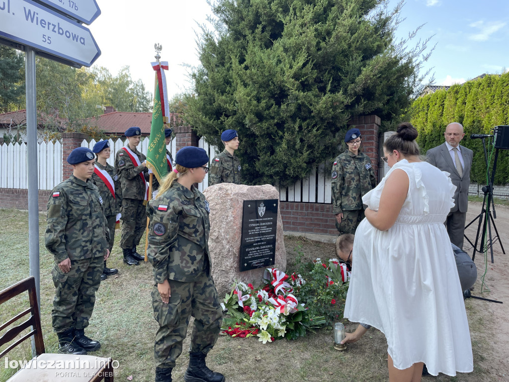 Dobieszków upamiętnił powstańców pomnikiem
