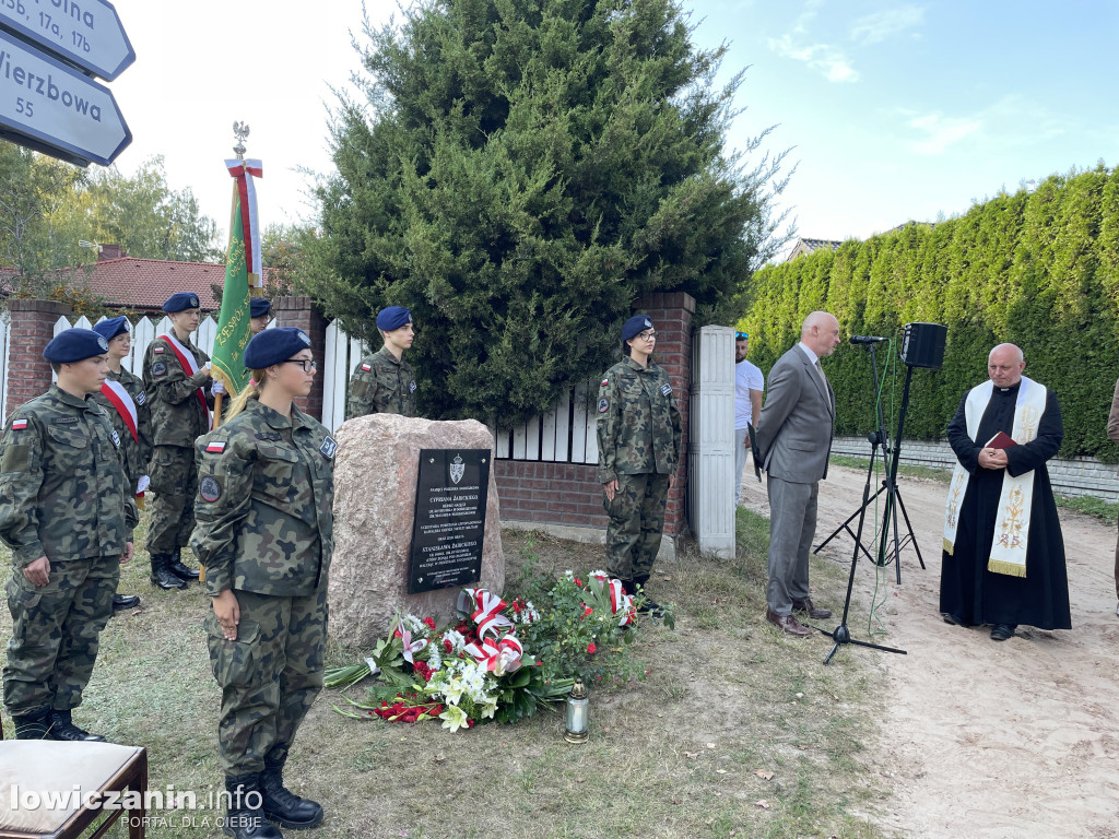Dobieszków upamiętnił powstańców pomnikiem