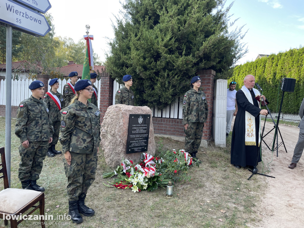 Dobieszków upamiętnił powstańców pomnikiem