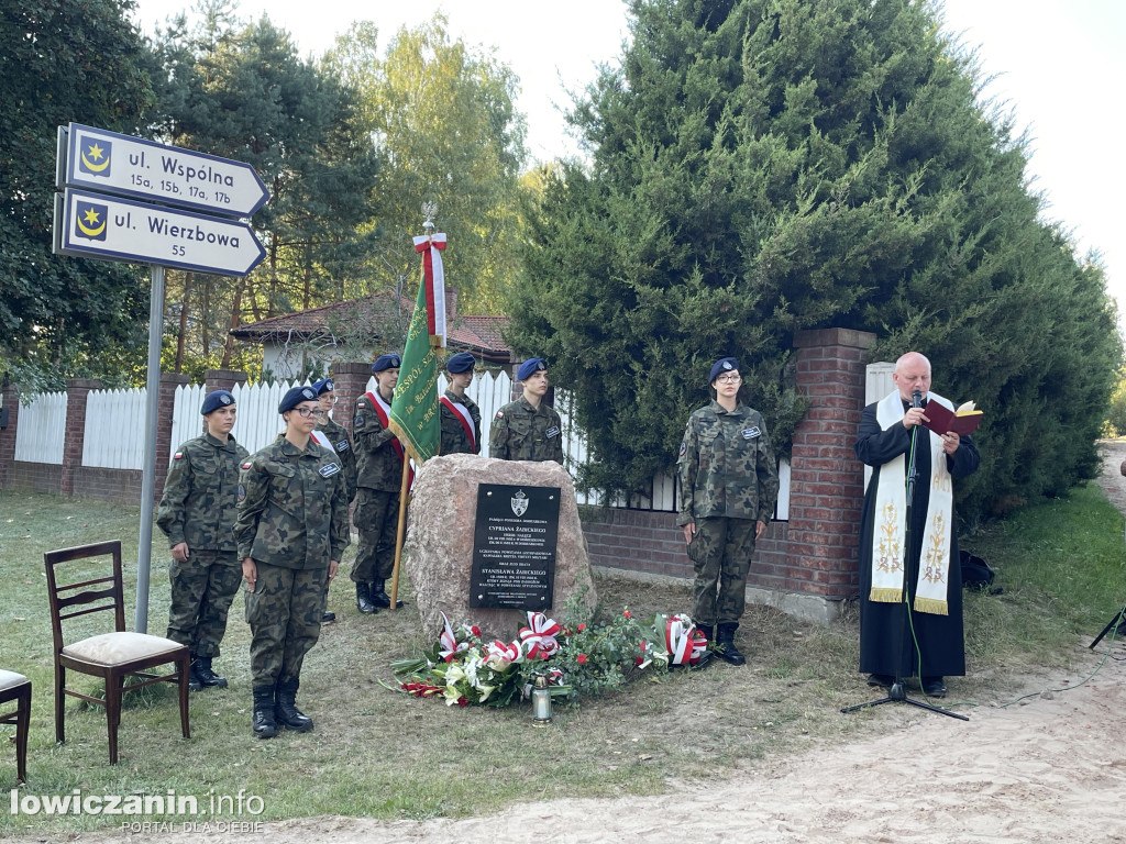 Dobieszków upamiętnił powstańców pomnikiem
