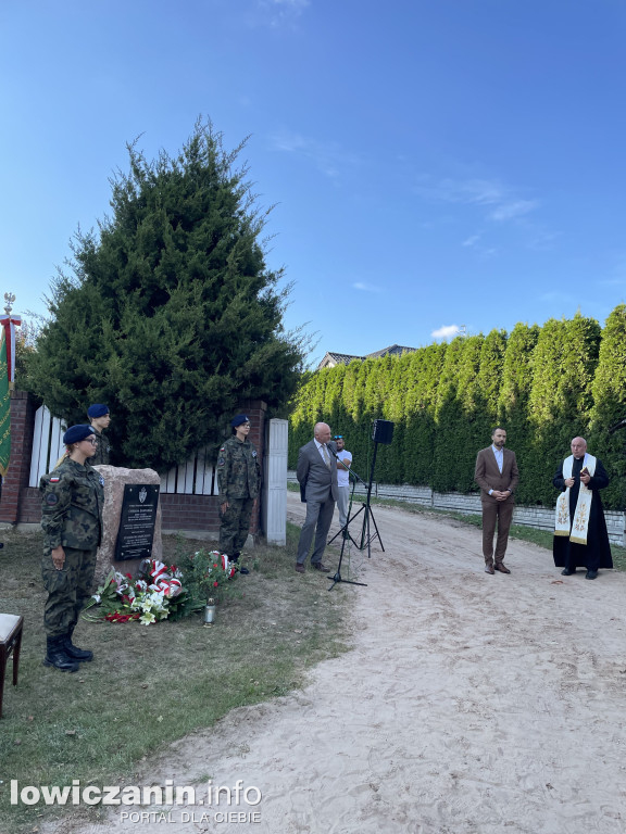Dobieszków upamiętnił powstańców pomnikiem