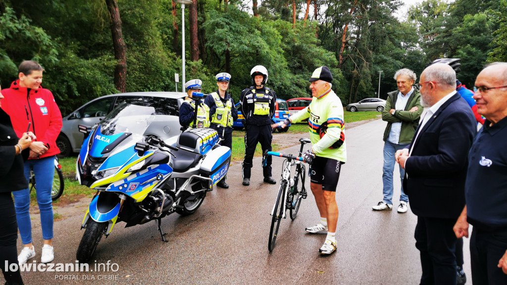 Ruszył rajd rowerowy z Lasku Miejskiego w Łowiczu