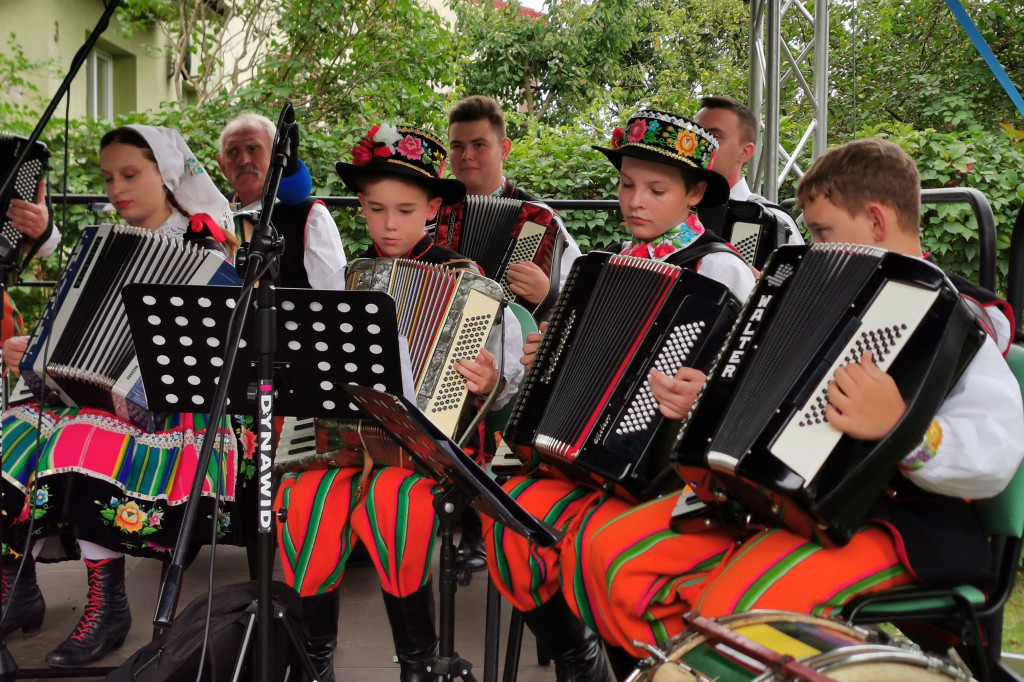 Na ludową nutę przy baszcie w Łowiczu