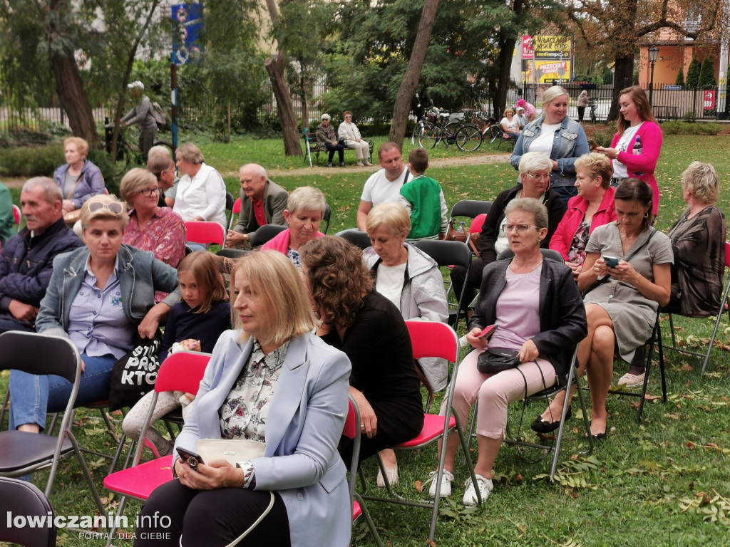 Na ludową nutę przy baszcie w Łowiczu