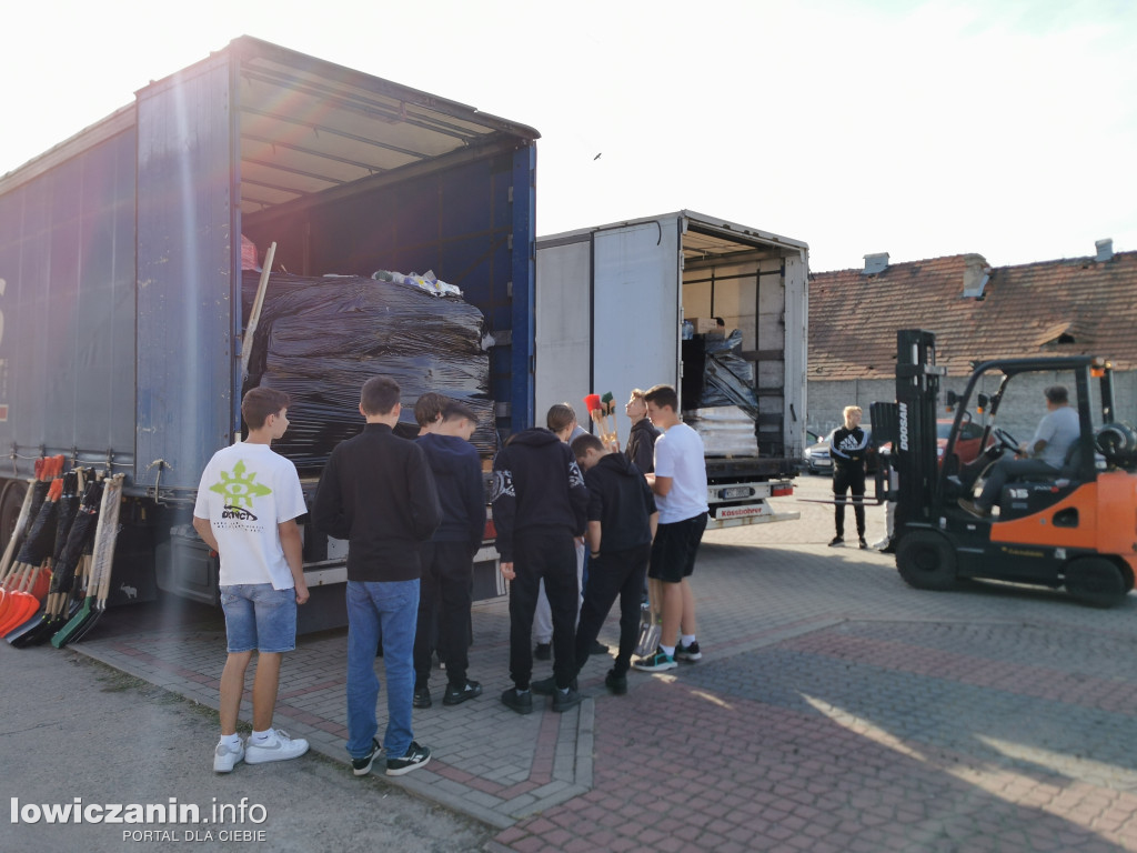 Transport z darami dla powodzian