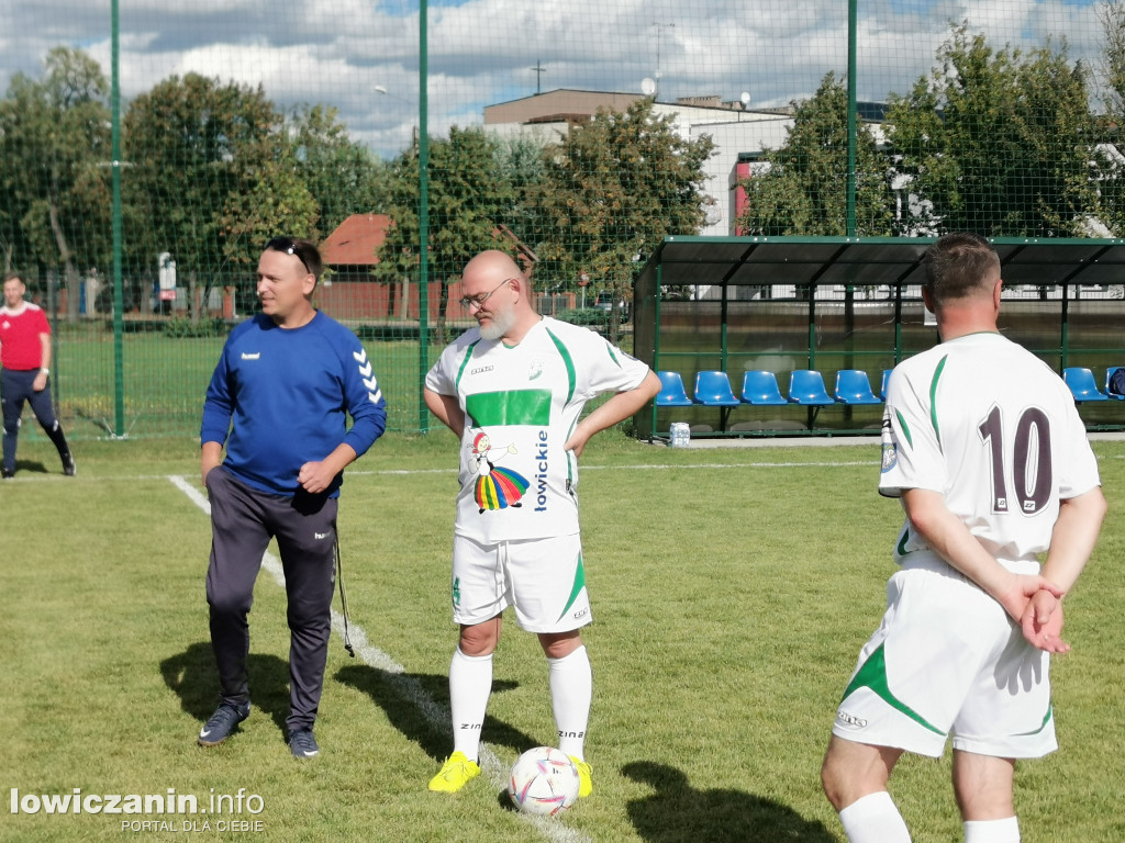 Mecz samorządowcy kontra uczniowie na Blichu